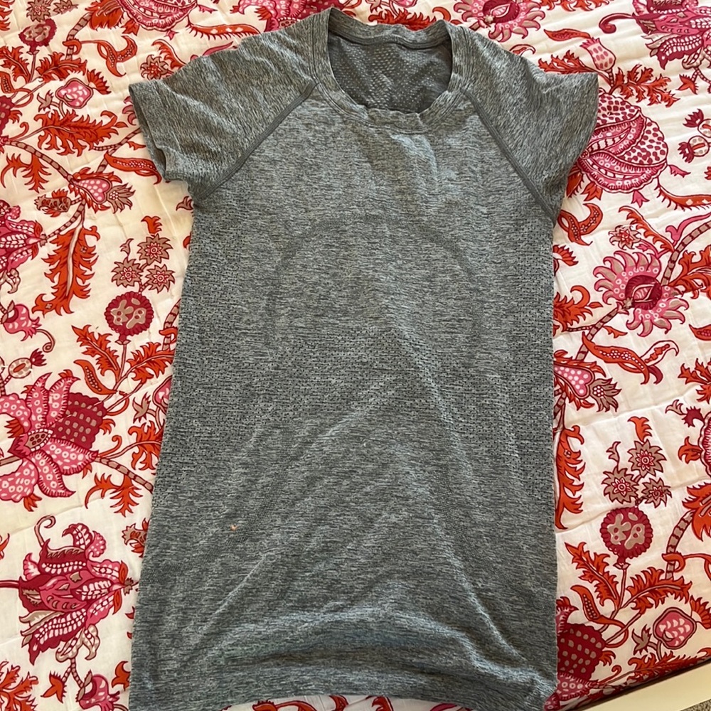 grey swiftly tech tee